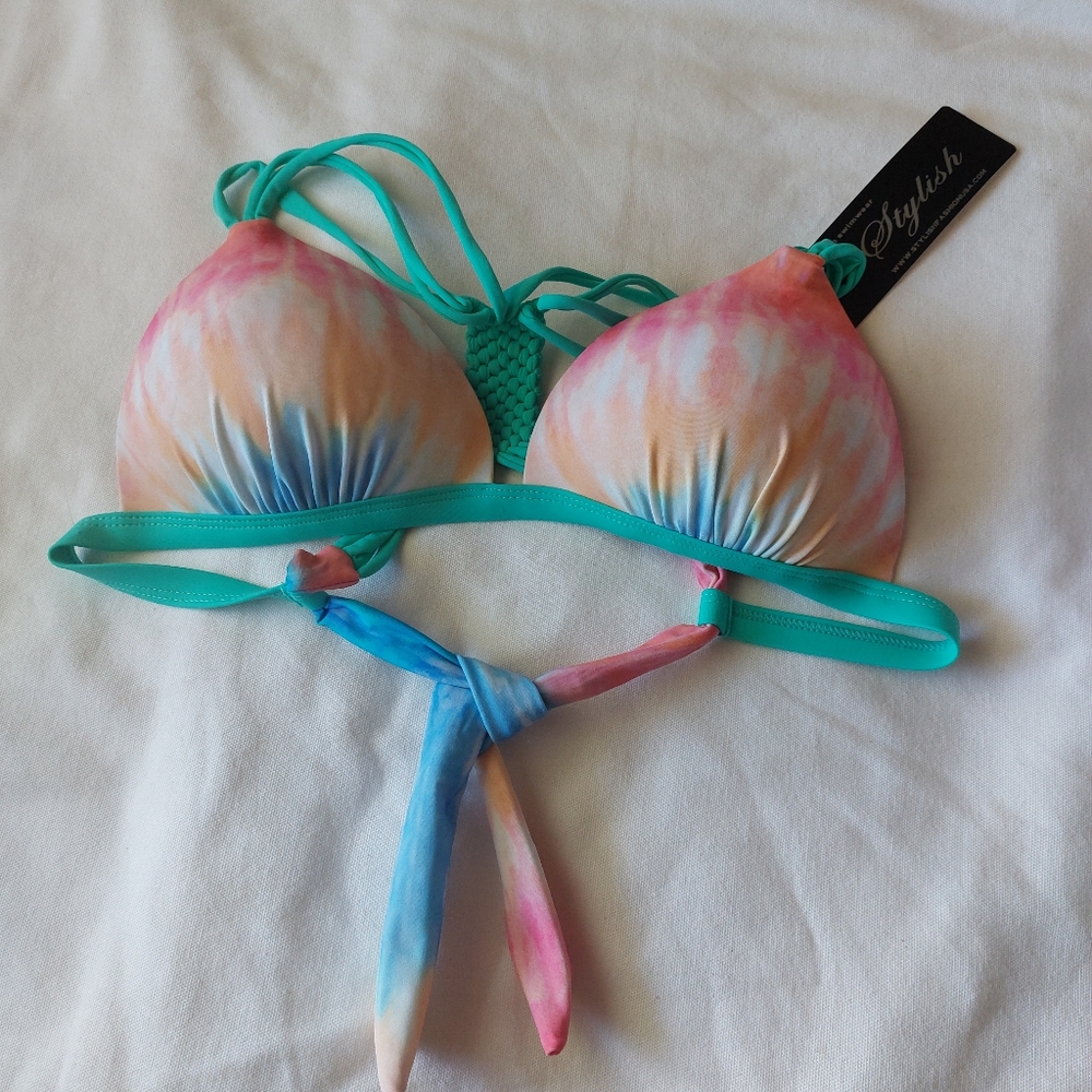 STYLISH BEAUTIFUL SWIMWEAR